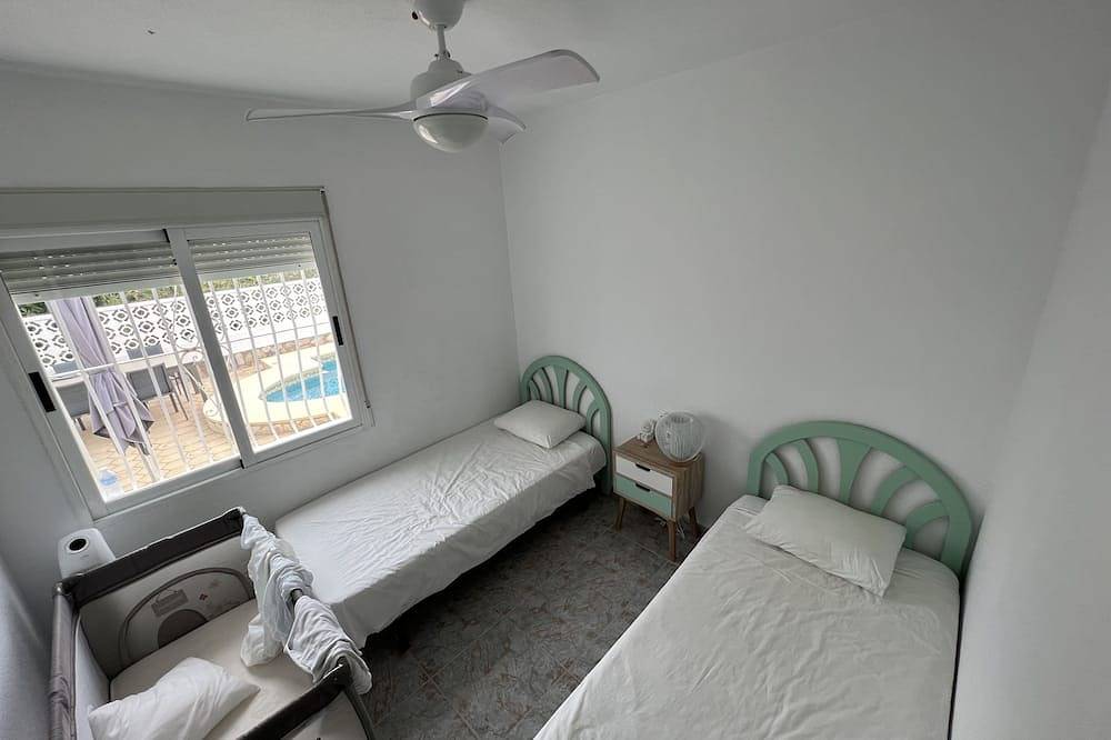 Vacation home in Oliva on the Costa Blanca, 10 minutes' walk from the sea. in Oliva, Costa de Valencia