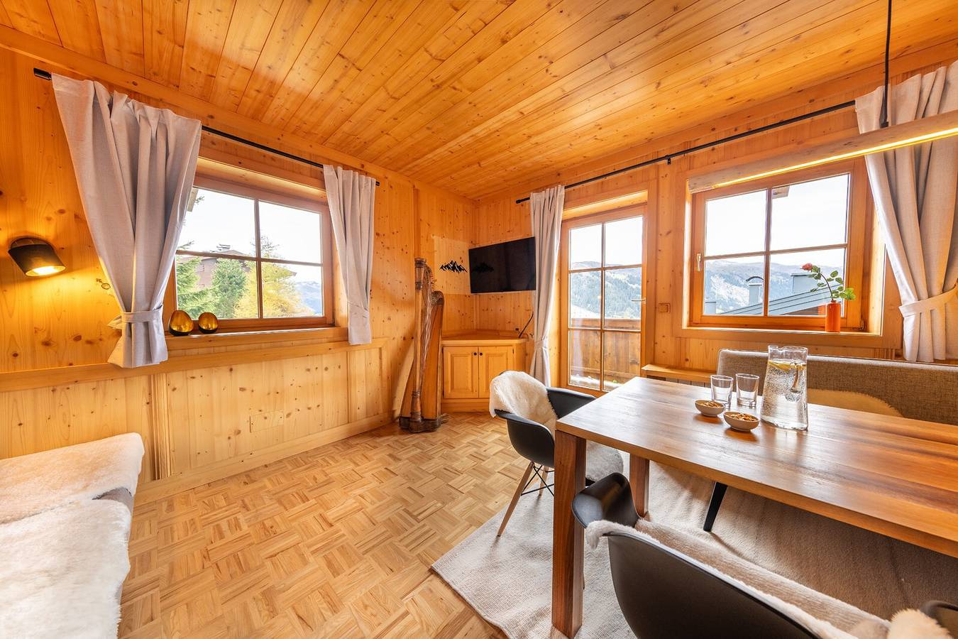 Geheel appartement, Vakantiewoning 'Steinadler Silberleiten' met bergzicht, terras en wifi in Hochkrimml, Krimml