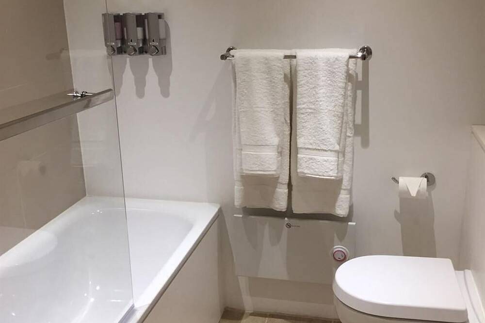 Habitacion Doble-Baño con bañera-The Snowy Owl in Glastonbury, Somerset