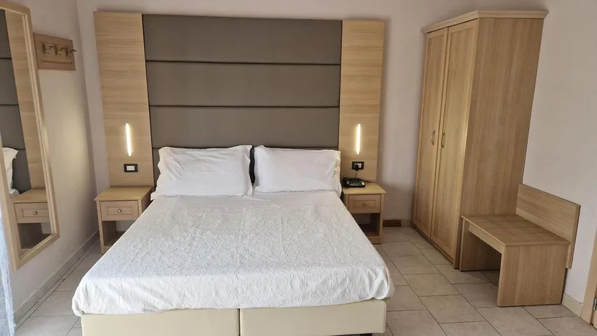 Hotel für 2 Personen, mit Garten und Ausblick sowie Pool und Seeblick - 1