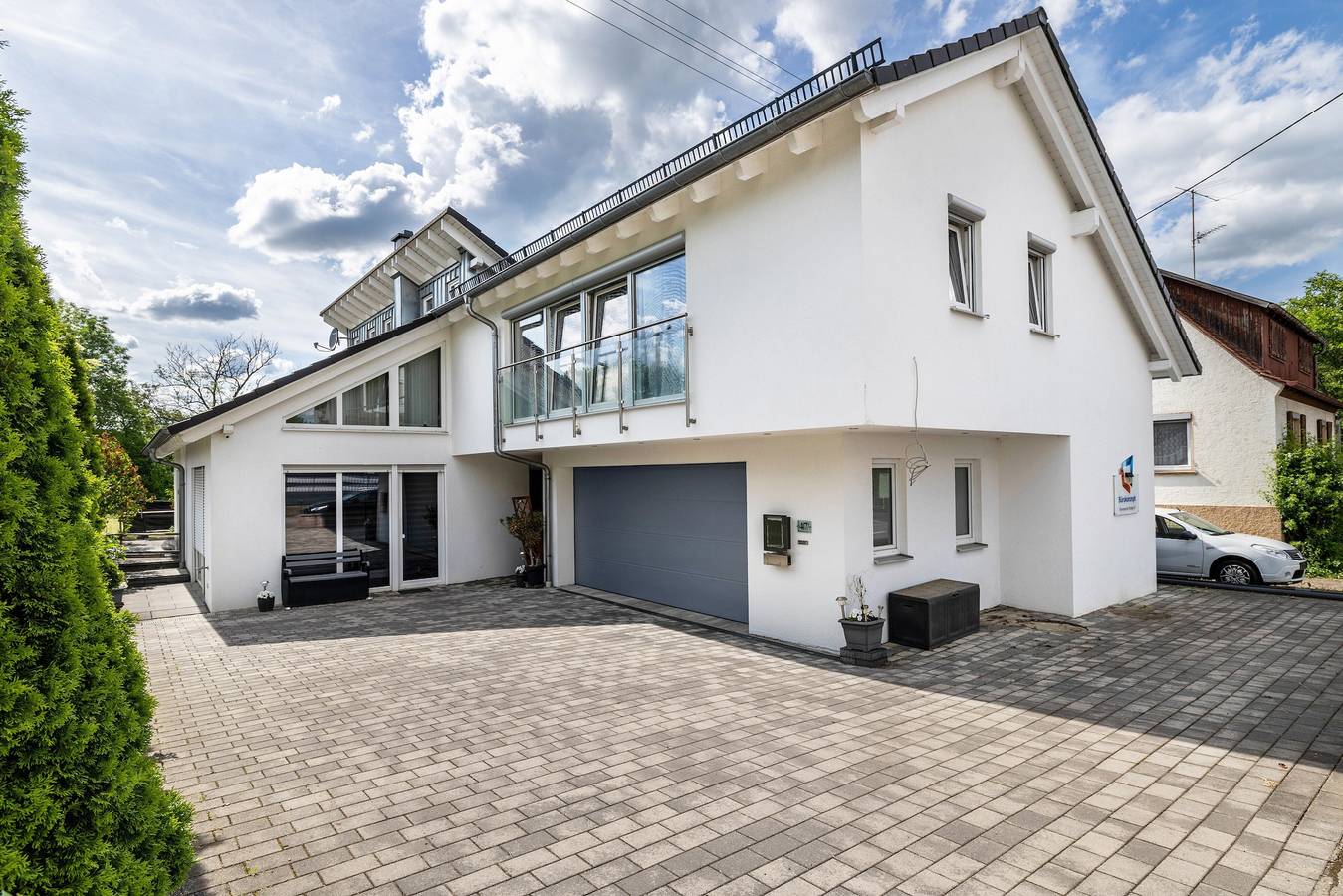 Entire apartment, Holiday Apartment with Terrace, Garden & Bbq – Pets Welcome in Balingen, Neckar-Alb