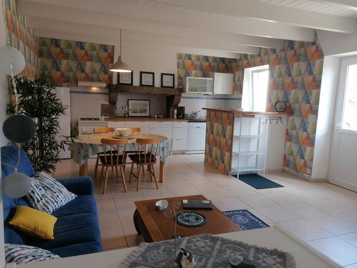 Gîte pour 4 personnes, avec jardin à Trémel - 3