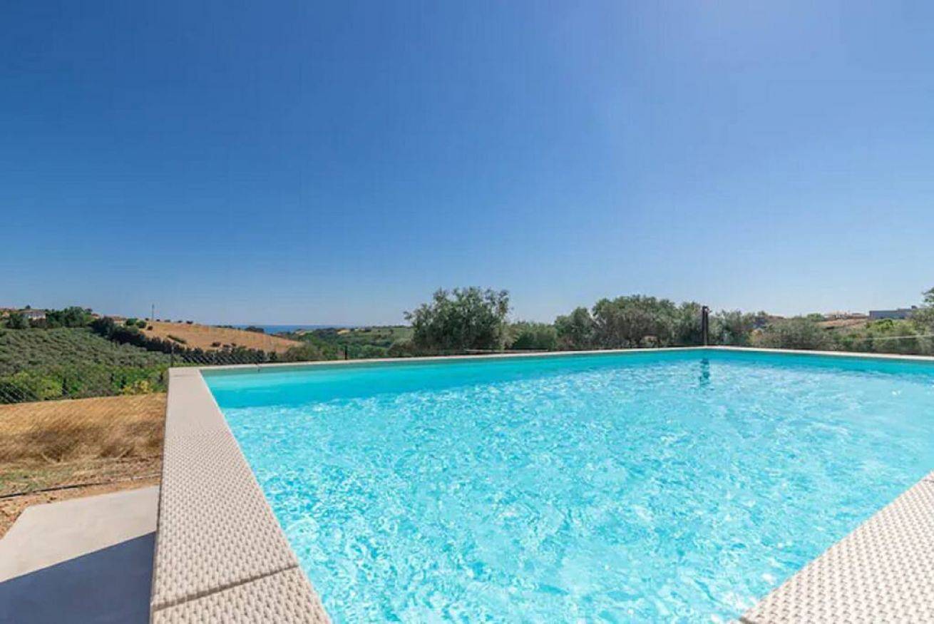 Villa degli Archi by Mmega in Sant'Elpidio a Mare, Provincia di Fermo