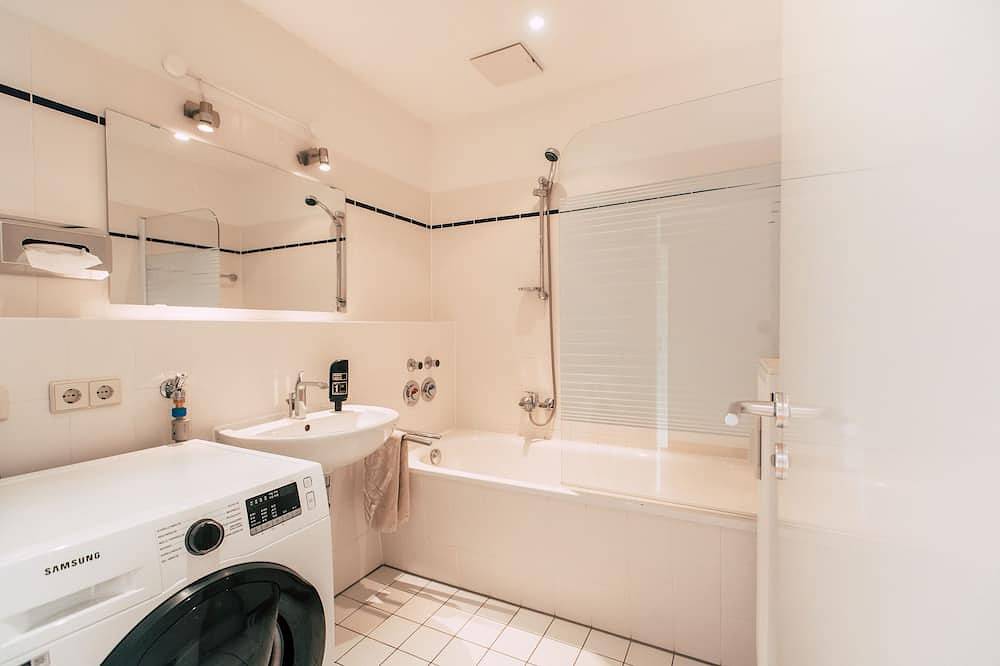 Apartamento entero, Big Industrial 2-zimmer-appartement mit Küche - Luga Homes - Gewandhaus in Leipzig Mitte, Leipzig
