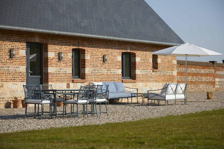 Gîte pour 6 personnes, avec terrasse et jardin