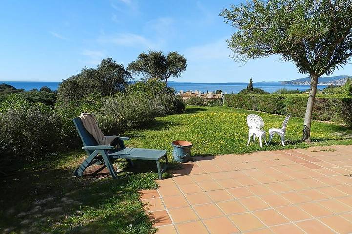 Appartement de vacances pour 8 personnes, avec terrasse et jardin