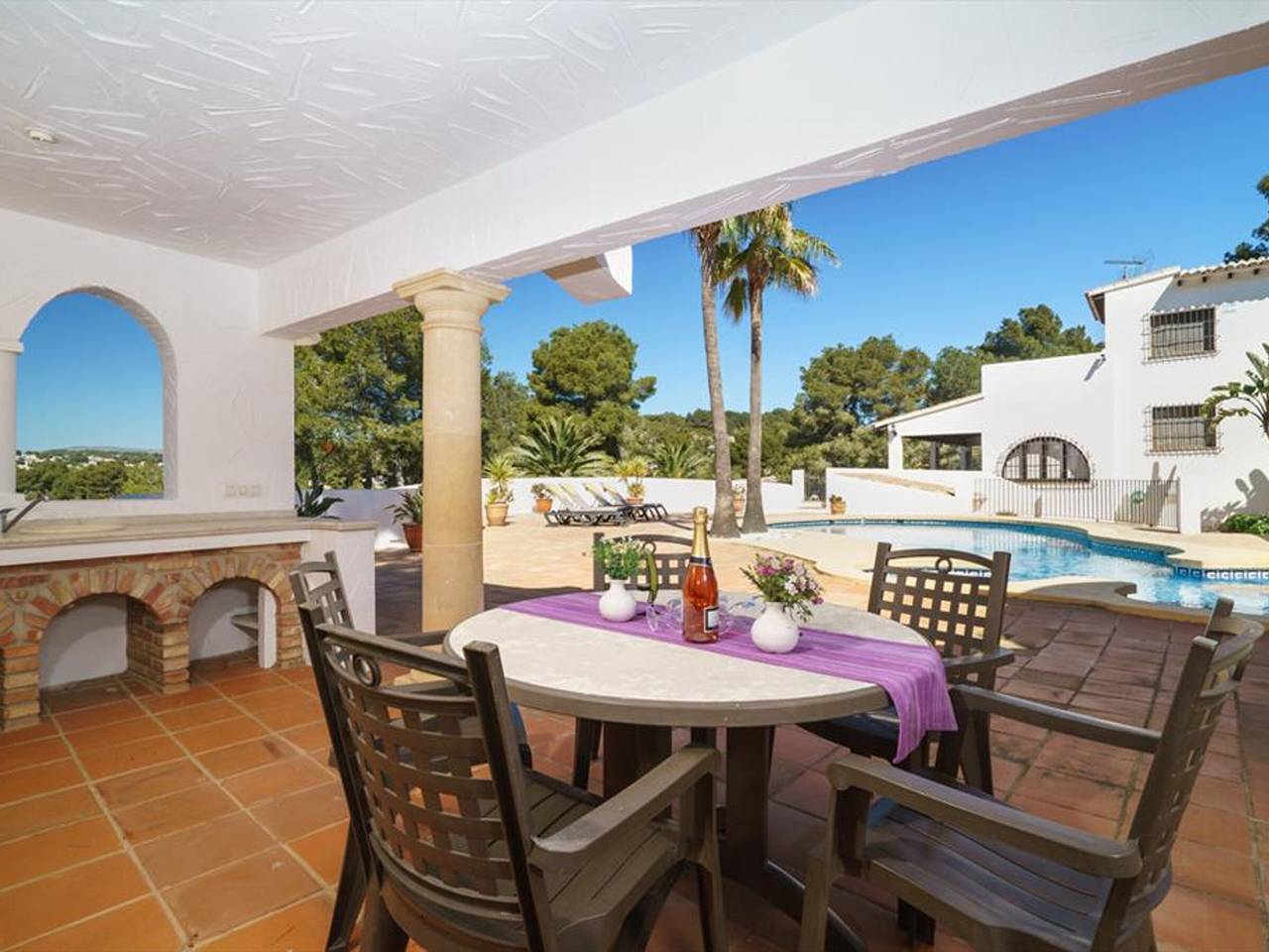 Luxurious Villa in Moraira with Private Pool, Garden, and Stunning Valley Views, Near Playa Ampolla in Club Moraira, Teulada (Spain)