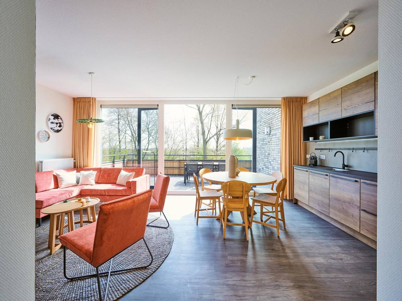 Entire apartment, Spacious penthouse near wellness in Maastricht, Hoge Kempen