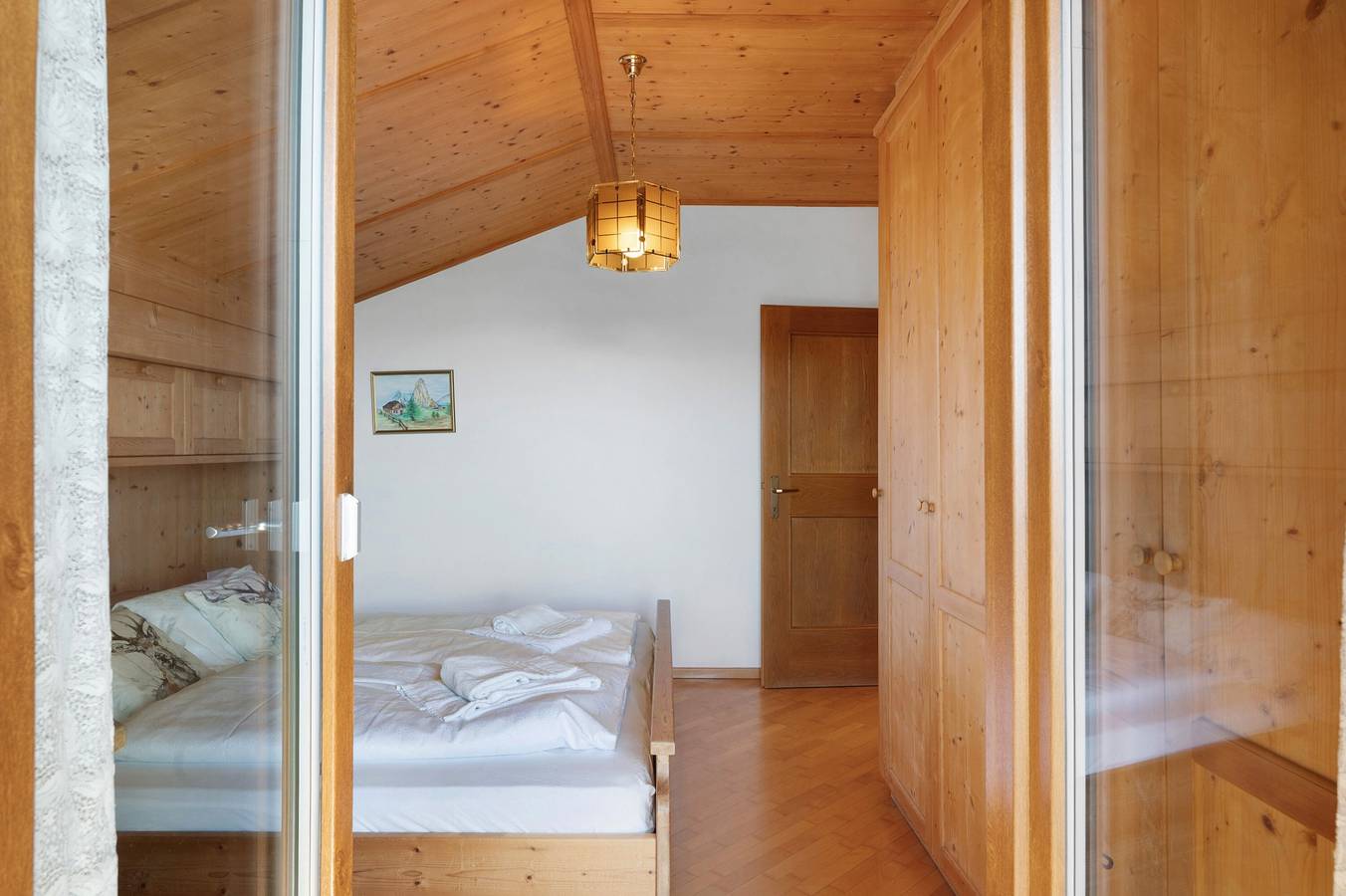 Appartamento intero, Appartamento 'Holzsuite' con Vista Montagna, Balcone e Wi-Fi in Fondo, Borgo d'Anaunia