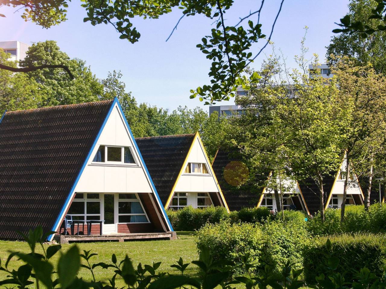 Nurdachhaus im Dampland an der Ostsee - Nurdach Ferienhaus in Ostseebad Damp, Damp