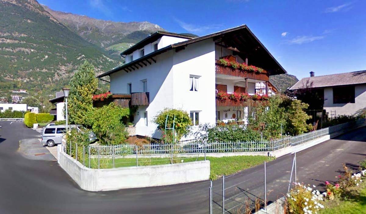 Studio Apartment in Goldrain, Laces