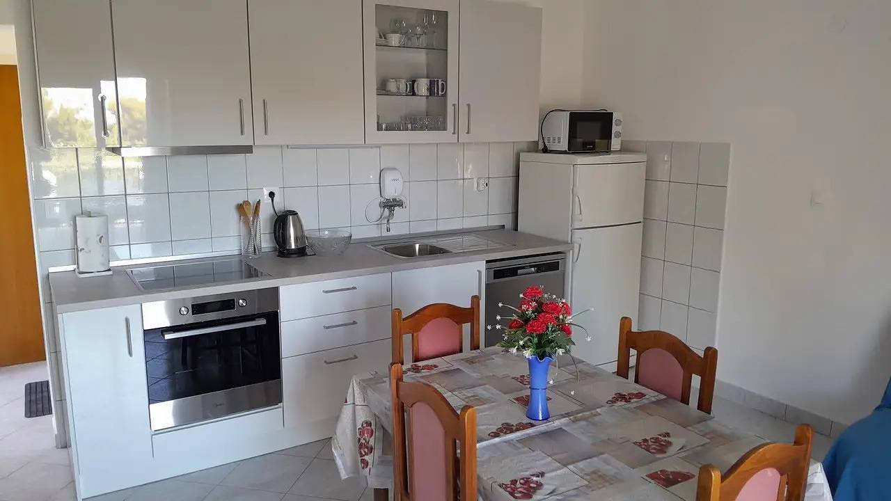 Ganze Ferienwohnung, Ferienwohnung für 4 Personen (36 m²) in Maslinica in Maslinica, Solta