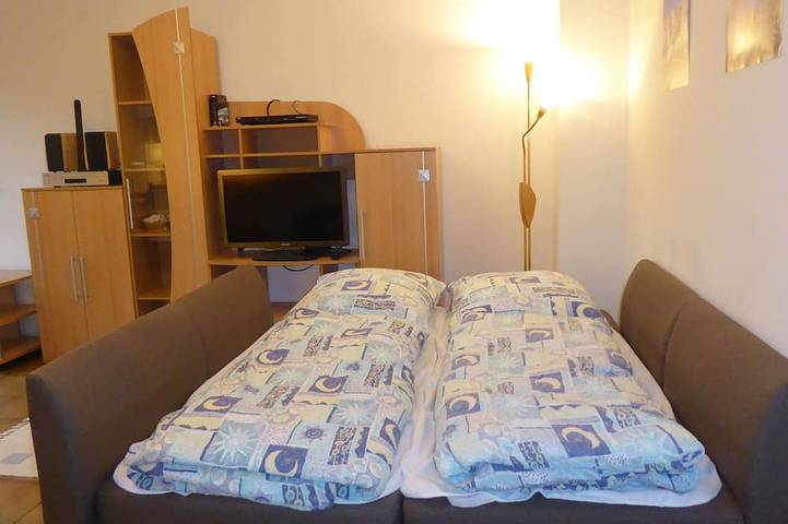 Entire apartment, Neue Ferienwohnung zw. Bad Tölz und Tegernsee bis 4 Personen in Waakirchen, Bavarian Alps
