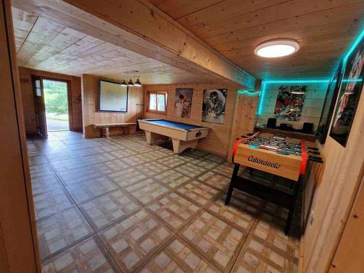 Chalet pour 15 personnes, avec terrasse et sauna ainsi que jacuzzi et jardin, animaux acceptés à La Bresse - 4
