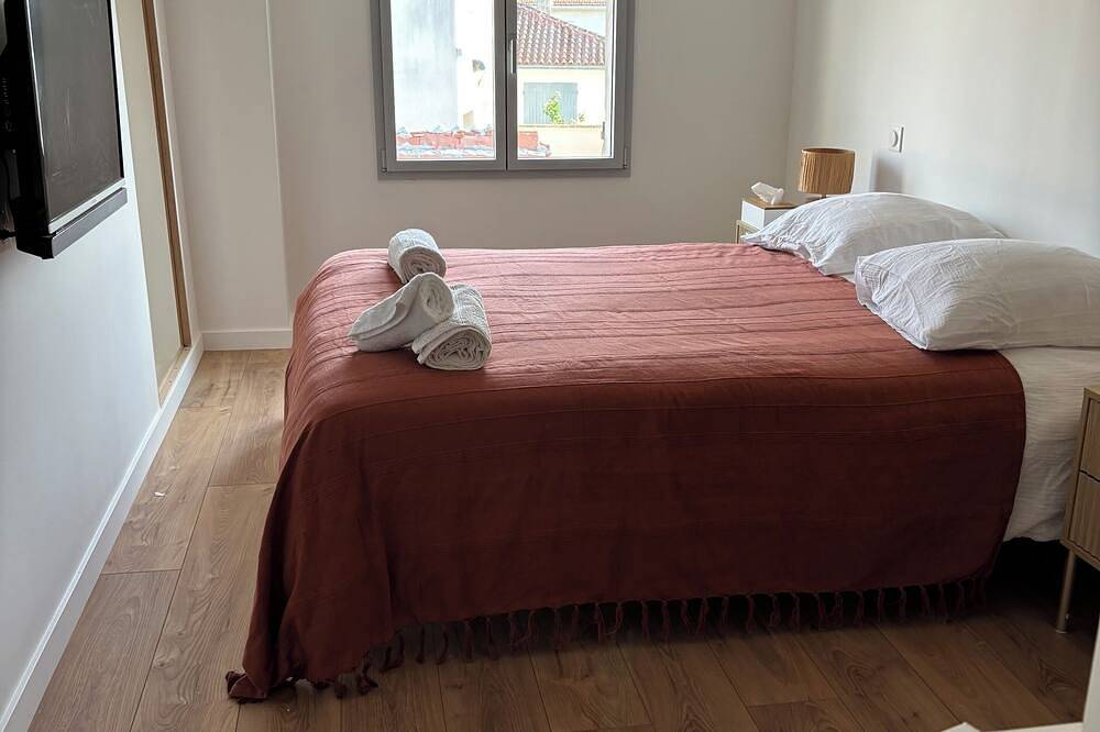 Ideal for your stay in Bordeaux, this adorable townhouse has been completely renovated. in Blanquefort, Bordeaux region