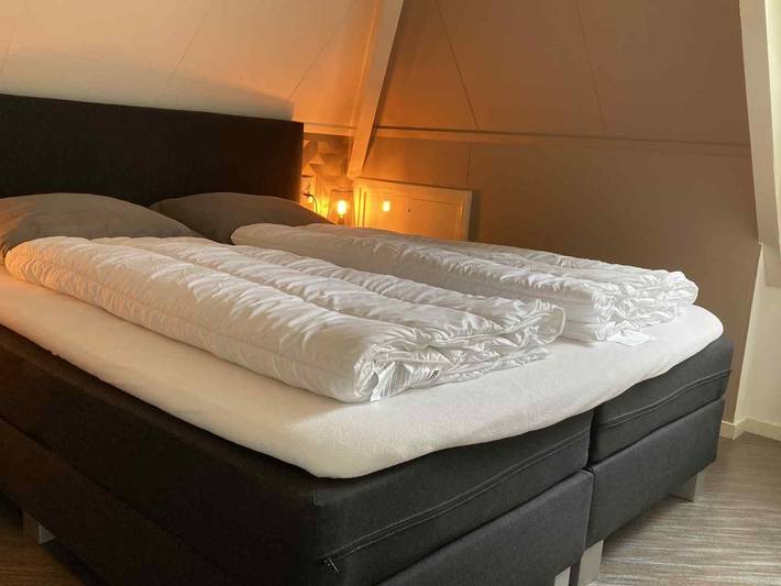 Appartement entier, Appartement de vacances pour 6 personnes avec terrasse in Den Burg, Frise occidentale (Îles)
