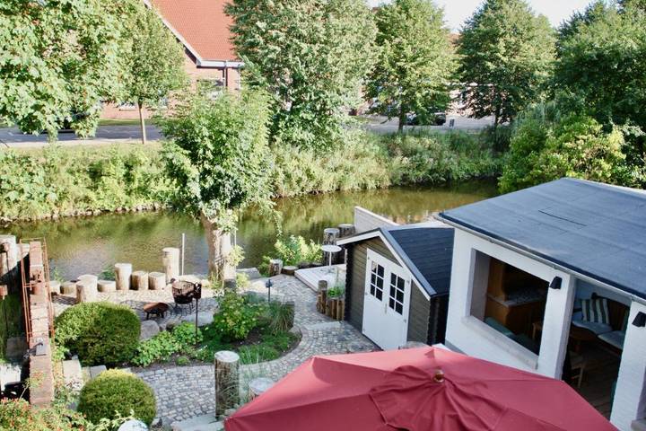 Ferienhaus für 6 Personen, mit Balkon und Terrasse sowie Garten und Seeblick in Friedrichstadt