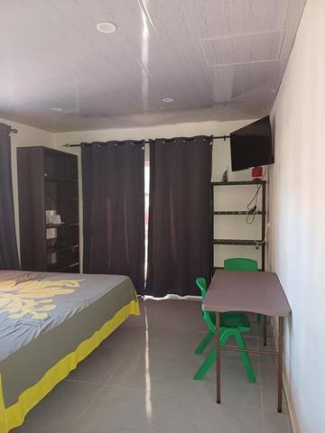 Cottage pour 2 personnes, avec terrasse dans Fare