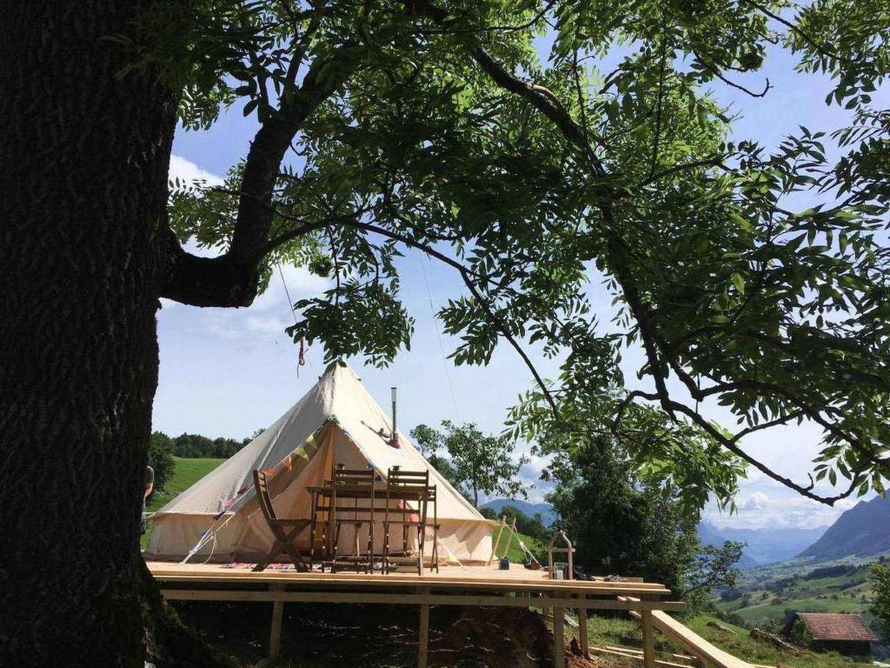 Ganze Ferienwohnung, Ferienwohnung für 4 Personen mit Garten in Vierwaldstättersee