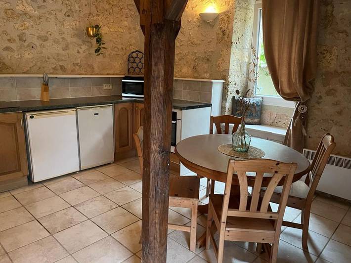 Location de vacances pour 7 personnes, avec jardin ainsi que vue et piscine, animaux acceptés à Lacépède (homonymie) - 2