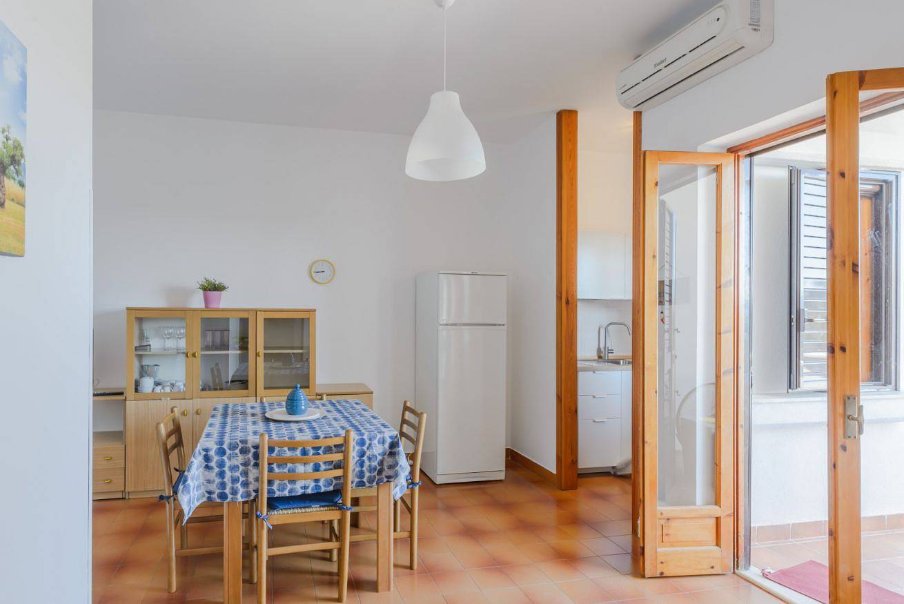 Elisa Apartment by Rentbeat in Marina di Ostuni, Salento