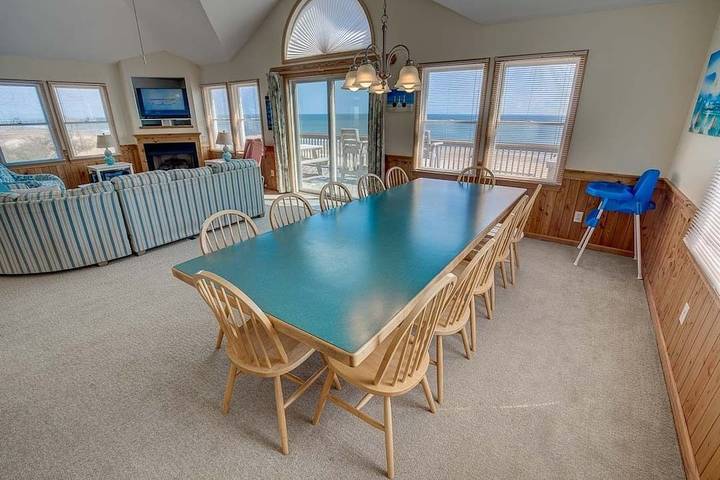 Vacation rental for 16 people, with balcony and hot tub, with pets in Nags Head