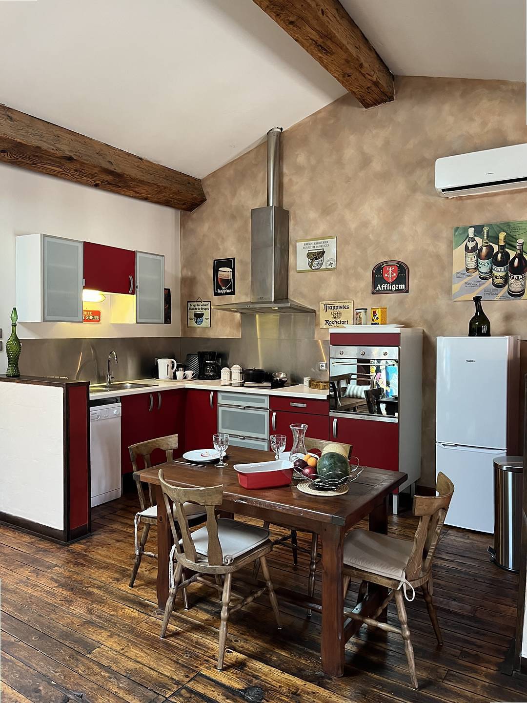 Appartement de vacances entier, Adresse de charme confidentielle au cœur du Roussillon 2Pr17 in Saint-Hippolyte (Languedoc-Roussillon), Côte d'Améthyste