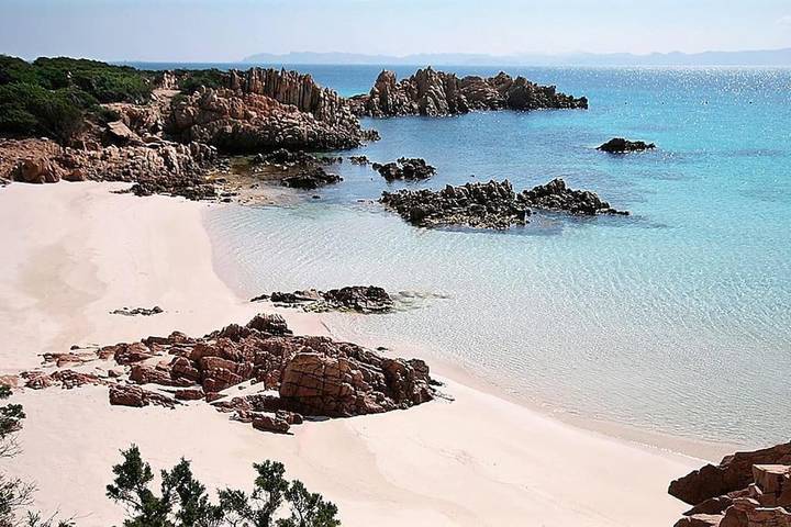 Location de vacances pour 2 personnes, avec piscine et vue ainsi que terrasse et jardin dans Santa Teresa Gallura - 4