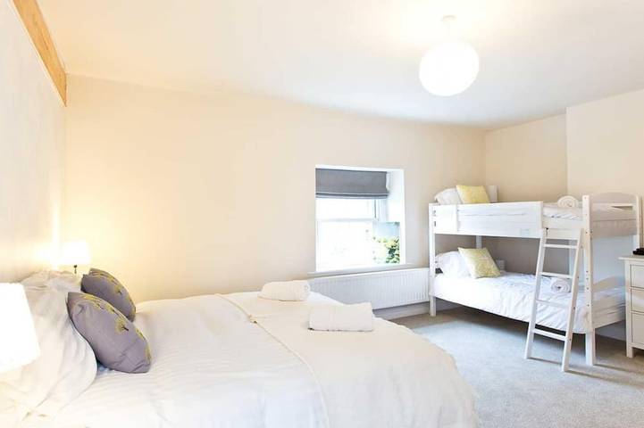 The Star in Taddington, 9 bedroom exclusive venue. Close to Buxton and Bakewell. in Taddington, Derbyshire