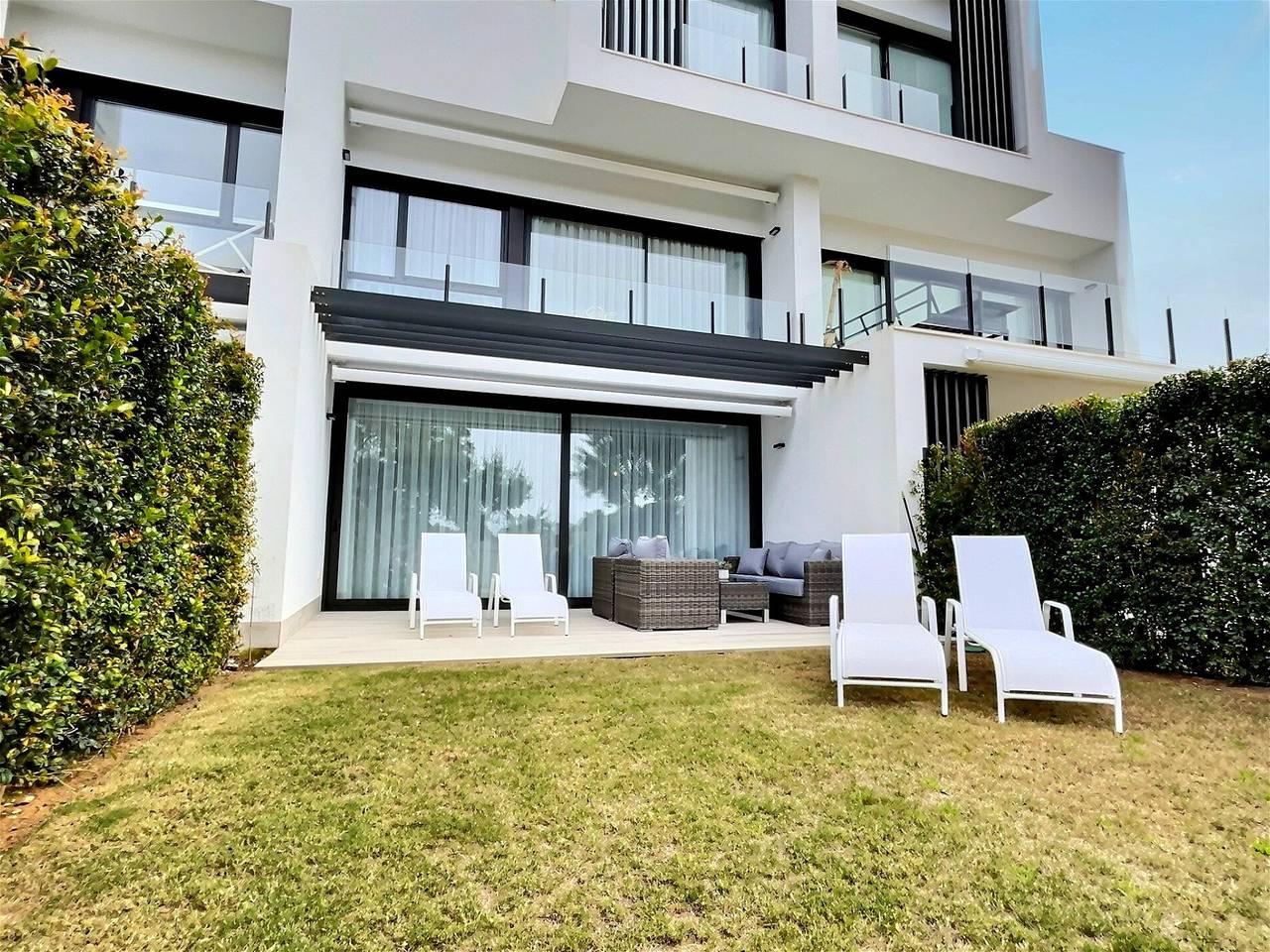 Chalet para 8 personas con jardín in San Roque Club, San Roque