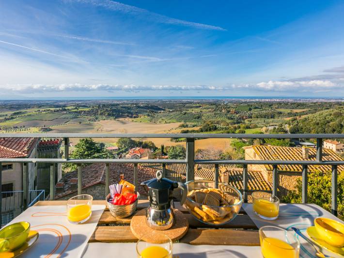 Ferienwohnung für 5 Personen, mit Balkon und Ausblick in Casale Marittimo