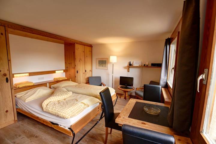 Ferienwohnung für 2 Personen, mit Sauna und Garten sowie Seeblick in Silvaplana - 4