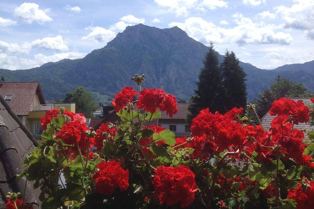 Ganze Wohnung, Ferienwohnung 2 mit Balkon Traunsteinblick in Altmünster, Bezirk Gmunden