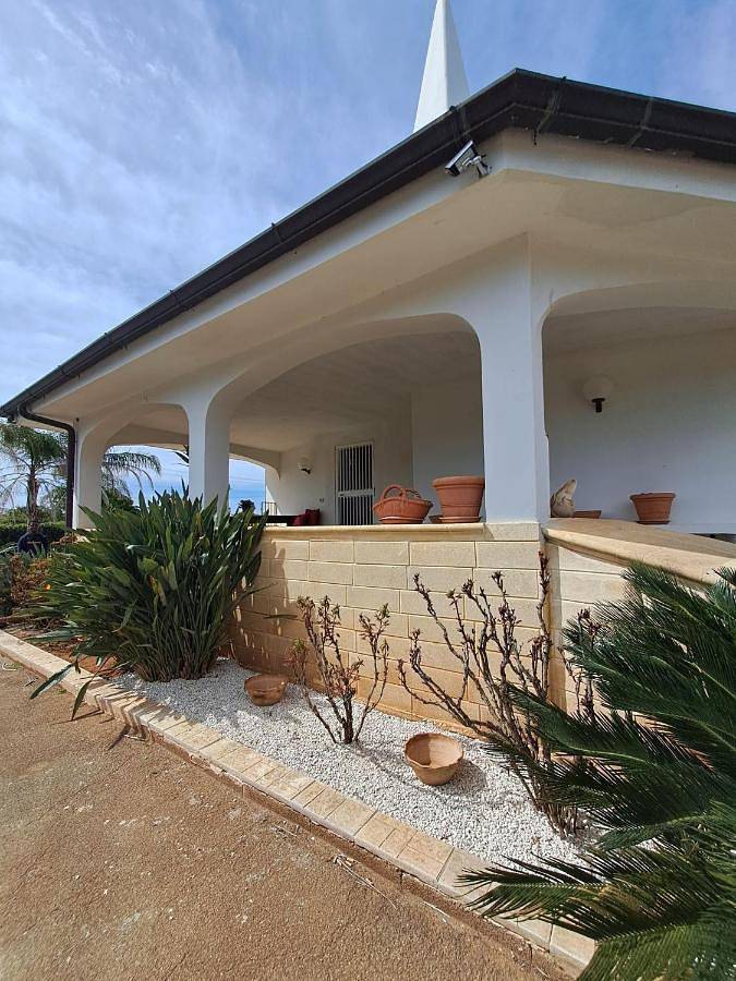 Location de vacances pour 8 personnes, avec jardin et vue, animaux acceptés à Mesagne - 2