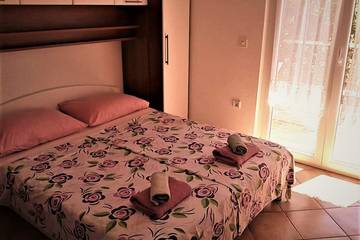 Smještaj Za Odmor za 9 Osobe u Gradsko Kupaliste (Rab town), Grad Rab, Fotografija 2