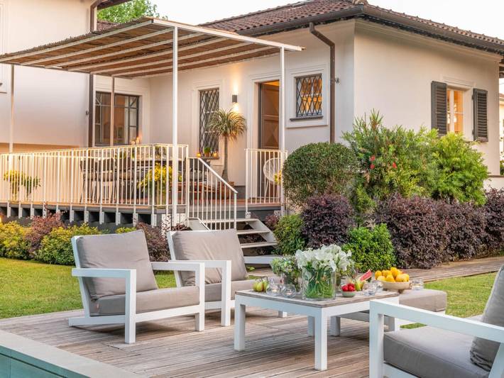 Villa per 8 persone, con giardino e piscina nonché terrazza a Pietrasanta