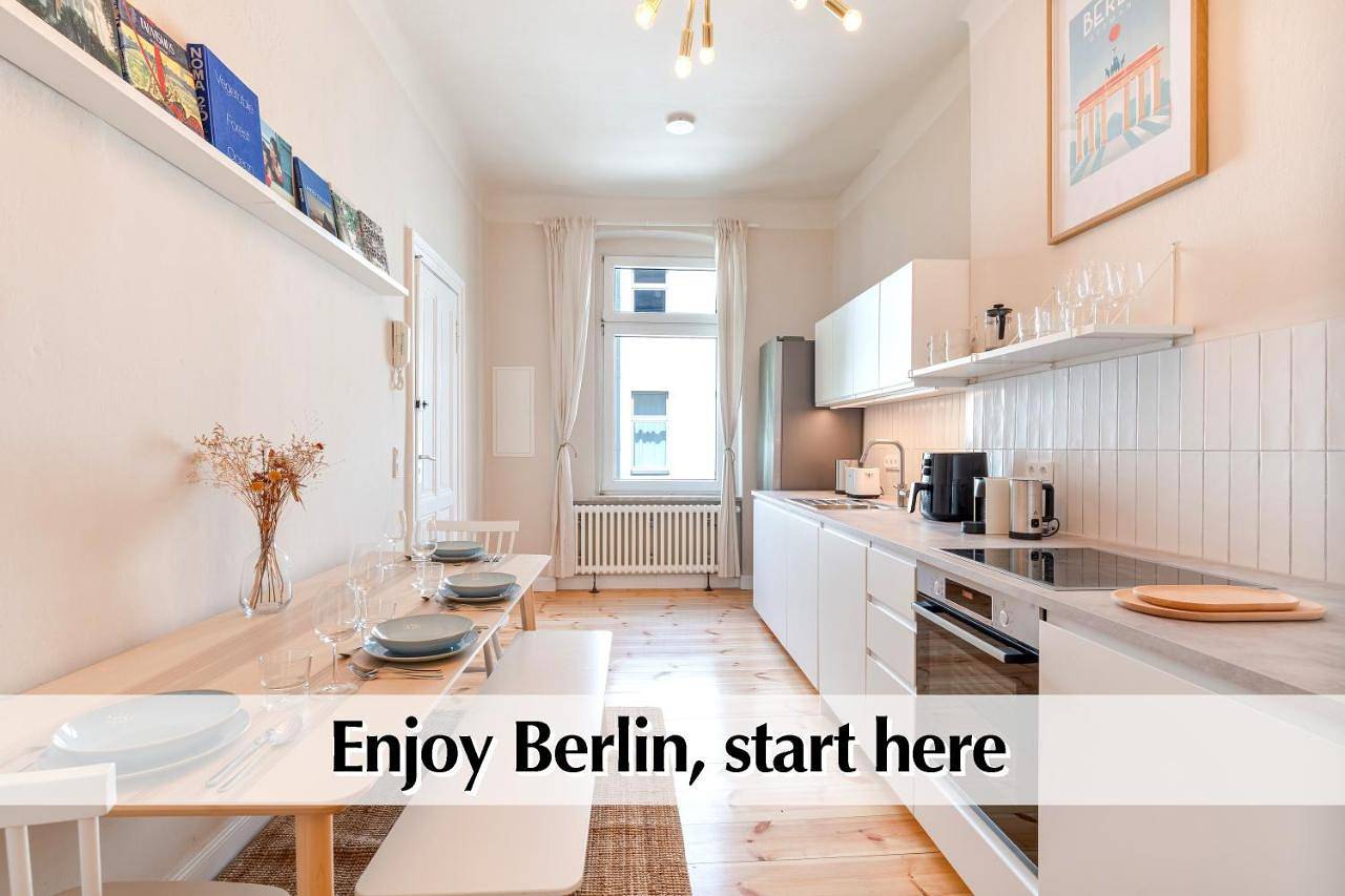 Ganze Wohnung, Calm City Escape - 75m2 Central Berlin Altbau-Apartment, 2Br, Smart-Tv, Garden in Berlin Innenstadt, Berlin