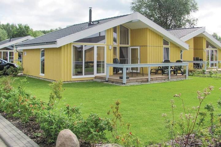 Holiday home for 4 people, with terrace and sauna as well as garden, with pets - 1