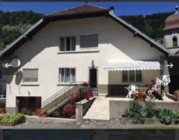 Ferienwohnung für 4 Personen, mit Terrasse und Garten am Doubs