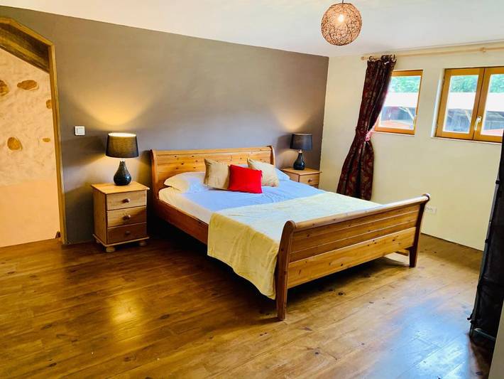 Gîte pour 4 personnes, avec Jacuzzi et Terrasse ainsi que Jardin et Piscine à Saint-Michel (Gers)