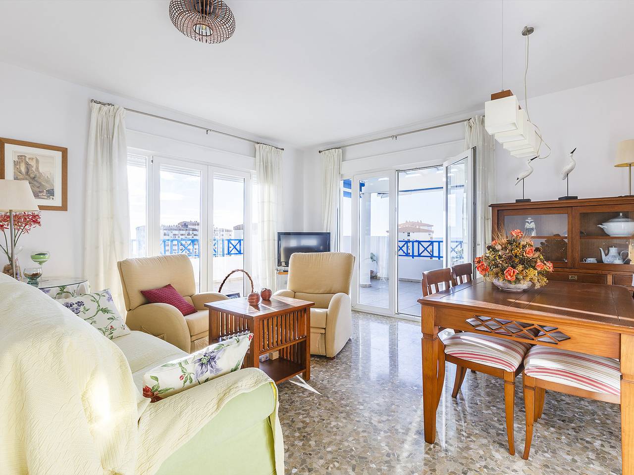 Apartamento entero, Apartamento en Algarrobo Costa con terraza, capacidad para 5 personas in Playa de Mezquitilla (Algarrobo), Algarrobo
