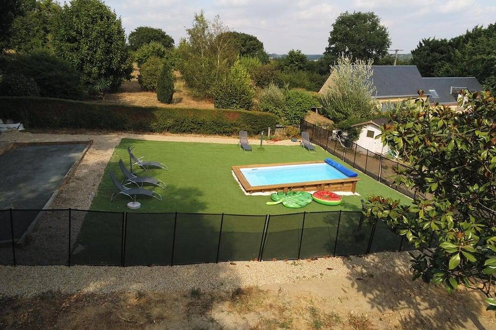 Cosy house in the heart of the Perche Sarthe region in Bessé-sur-Braye, Sarthe