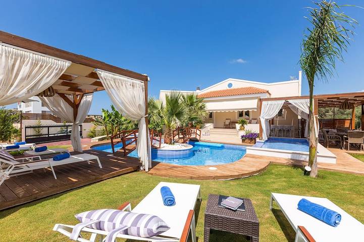 Villa für 9 Personen, mit Garten - 1