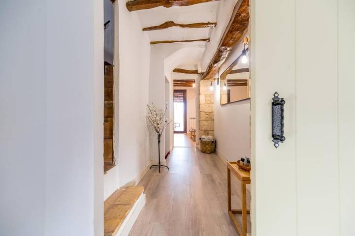 Casa rural para 9 personas, con jardín y terraza, Se admiten mascotas en Almatret