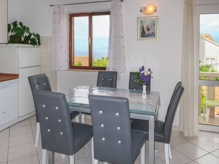 Ferienwohnung für 5 Personen, mit Balkon und Garten auf Brac - 4