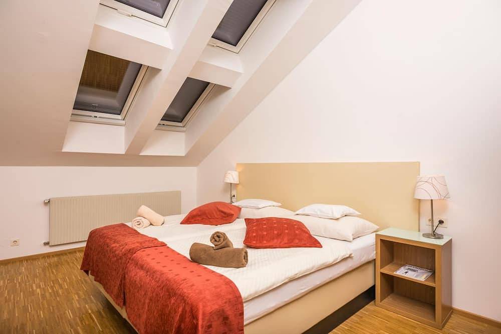 Ganze Wohnung, Apartment 1 penthouse with terrace in Hernals, Wien