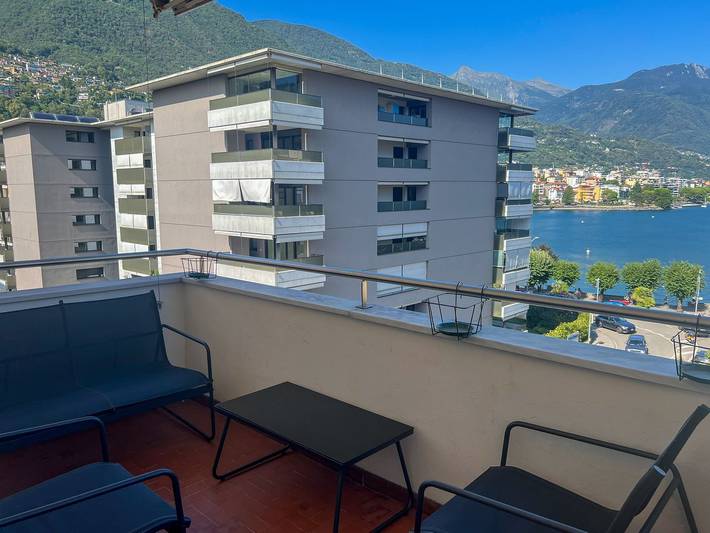 Appartamento per 4 persone, con vista lago e balcone a Locarno