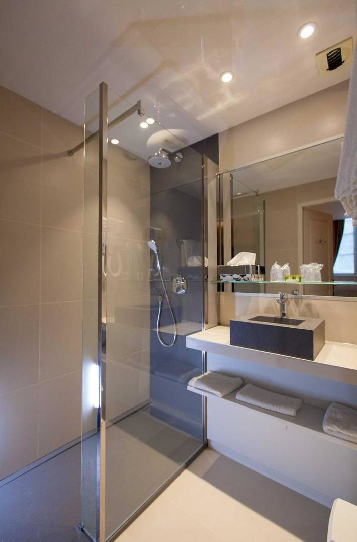 Hôtel pour 2 personnes, avec terrasse dans Lac de la Liez - 3