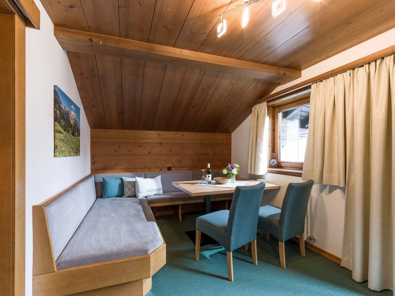 Ganze Ferienwohnung, Appartement 2, 1 Schlafz.1Wohnschlafr.Du/Bad/Küche in Scheffau am Wilden Kaiser, Kitzbüheler Alpen