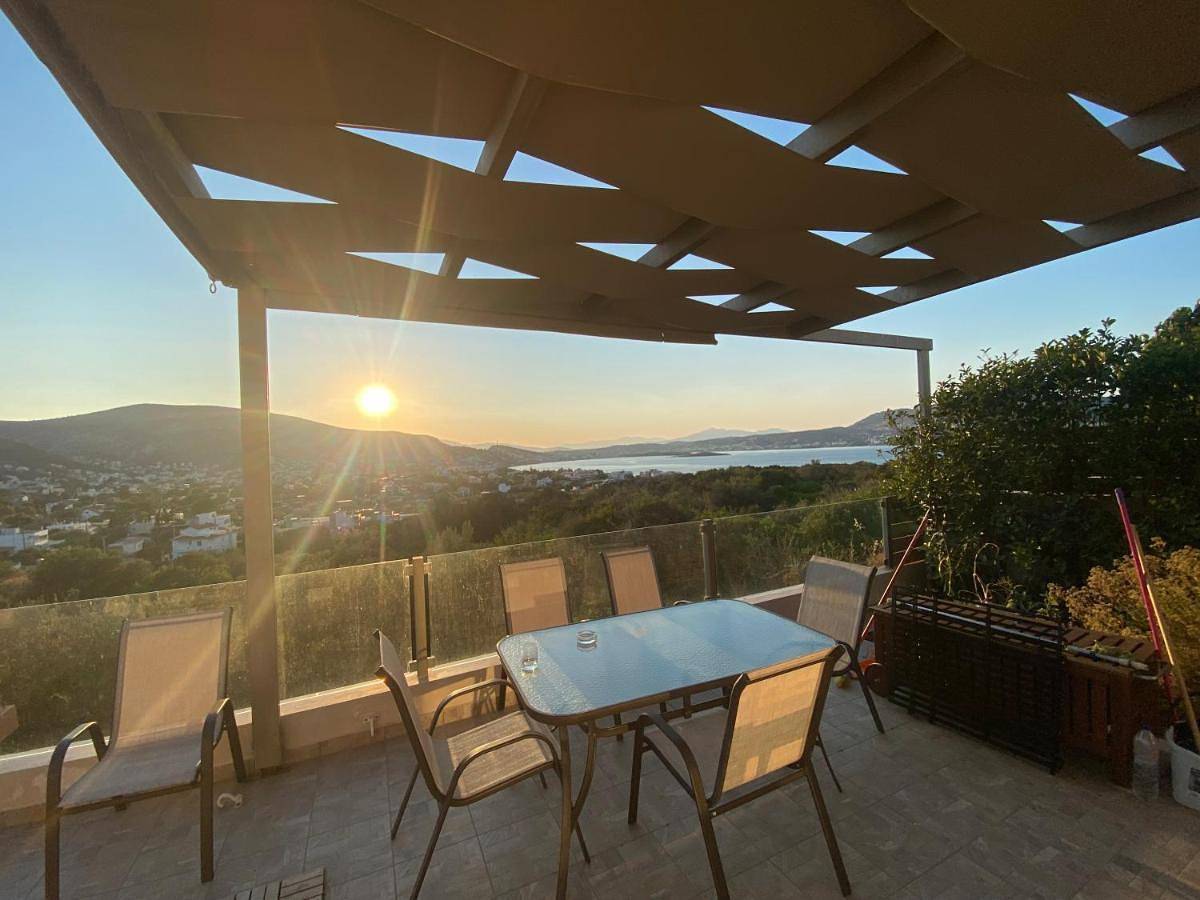 Euphoria Pool Villa in Porto Rafti, Markopoulo-Mesogaia